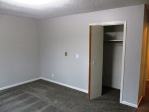 1708 Rockingham Dr in Normal, IL - Foto de edificio - Building Photo