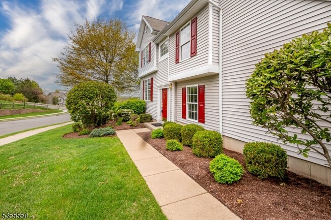 60 Brock Ln in Hackettstown, NJ - Building Photo - Building Photo
