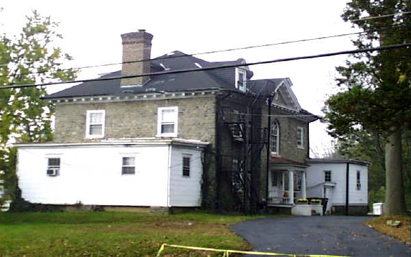 1006 S Bellevue Ave in Langhorne, PA - Building Photo