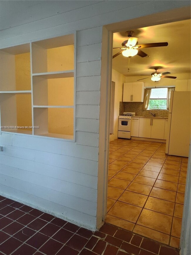 11342 Peachtree Dr in Miami, FL - Building Photo - Building Photo