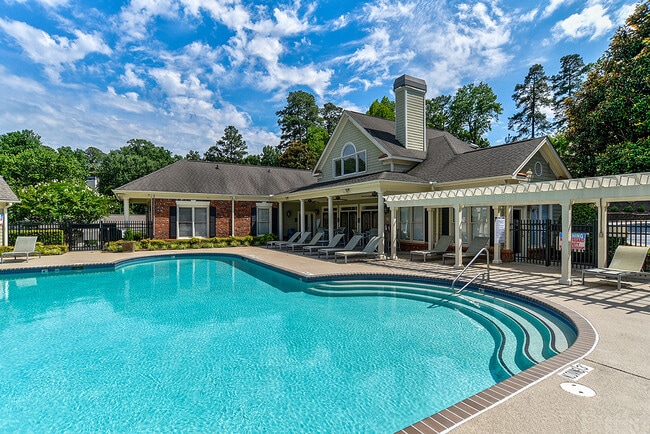 Legacy North Pointe Apartments in Raleigh, NC - Foto de edificio - Building Photo