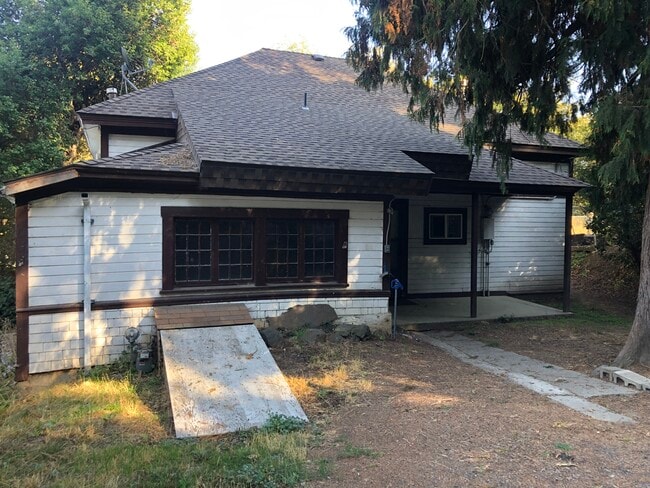 property at 508 N Deanway St