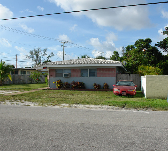 704 SE 21st St in Fort Lauderdale, FL - Building Photo - Building Photo