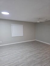 3044 SE Camino Ave in Stuart, FL - Building Photo - Building Photo