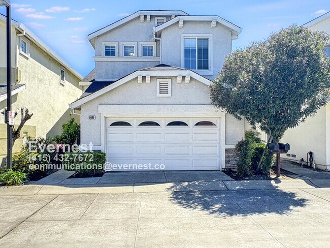 8040 Galaxy Way in Dublin, CA - Foto de edificio - Building Photo