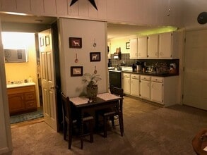 195 Stevenson Rd, Unit B in Ithaca, NY - Foto de edificio - Building Photo