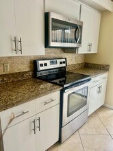 5026 50th Way in West Palm Beach, FL - Building Photo - Building Photo