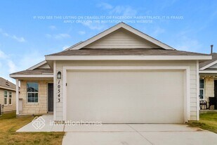 10543 Varmus Dr in Converse, TX - Building Photo