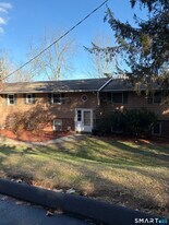 270 S Windham Rd in Windham, CT - Building Photo