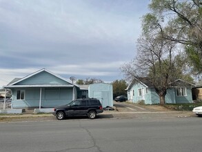 309 W D St in Yakima, WA - Building Photo - Building Photo