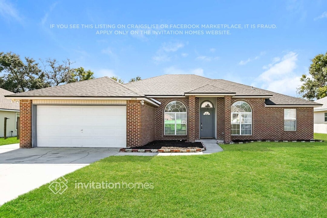 3178 Highland Grove Dr in Orange Park, FL - Foto de edificio