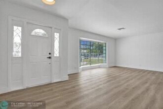 4751 NE 29th Ave in Fort Lauderdale, FL - Building Photo - Building Photo