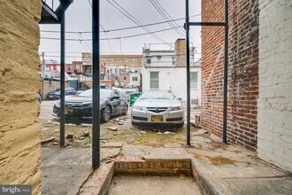 3114 N Calvert St-Unit -3 in Baltimore, MD - Building Photo - Building Photo