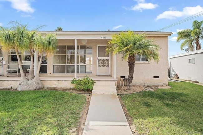4851 Iroquois Ave in San Diego, CA - Building Photo - Building Photo