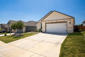 22139 Approach in San Antonio, TX - Building Photo - Building Photo