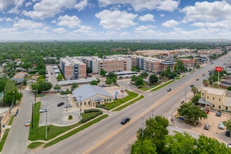 Republic at Alamo Heights in San Antonio, TX - Building Photo - Building Photo