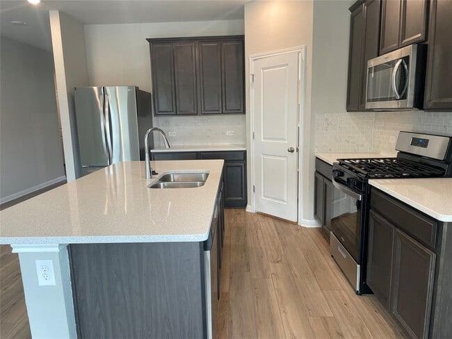 property at 404 Grasslands Trl
