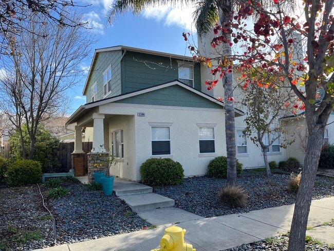 property at 1744 Singletree Ct