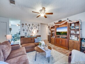 7654 Branston in San Antonio, TX - Building Photo - Building Photo