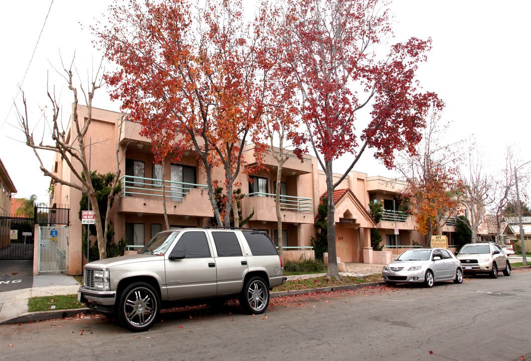 Saint Louis Apartments in Long Beach, CA - Foto de edificio