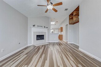 18455 Sunrise Pines Dr in Montgomery, TX - Building Photo - Building Photo
