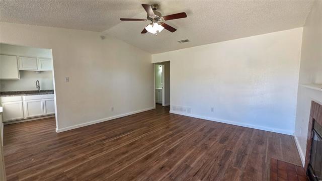 741 Woodland Ct in Kennedale, TX - Building Photo - Building Photo