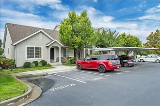 3903 N Davencourt Loop in Lehi, UT - Building Photo - Building Photo