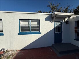 12127 Gulf Blvd in Treasure Island, FL - Building Photo