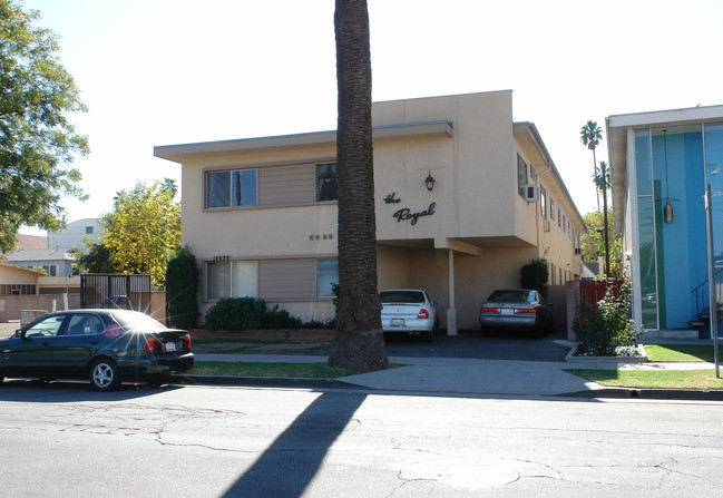 14626 Kittridge St in Van Nuys, CA - Building Photo - Building Photo