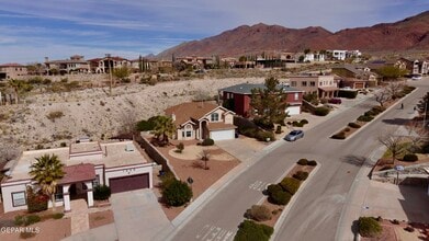 1013 Via De La Paz Dr in El Paso, TX - Building Photo - Building Photo