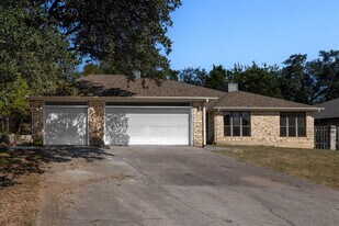 269 Mooring Cir in Lakeway, TX - Building Photo