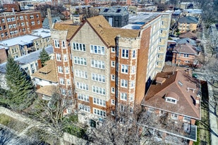 1608 W Sherwin Ave in Chicago, IL - Building Photo