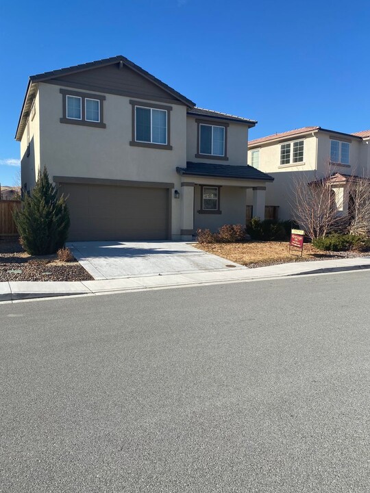 6057 Shining Sunset Dr in Sparks, NV - Building Photo