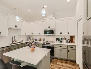 644 Cypress Ln in Cottonwood Shores, TX - Building Photo - Building Photo