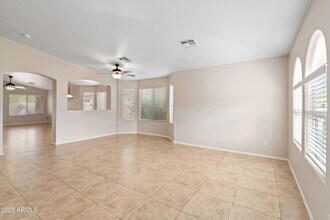 17532 W Caribbean Ln in Surprise, AZ - Building Photo - Building Photo