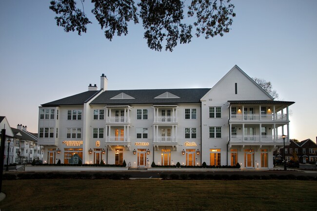 The Water Tower District at Schilling Farms in Collierville, TN - Foto de edificio - Building Photo