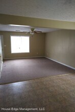 200 Westridge Dr in Acworth, GA - Building Photo - Building Photo