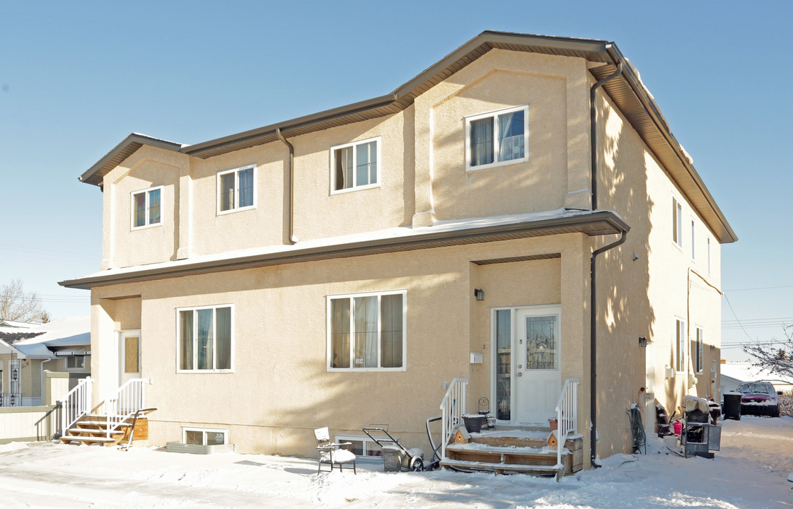 304 Calahoo Rd in Spruce Grove, AB - Building Photo