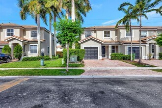 964 NE 41st Pl in Homestead, FL - Building Photo - Building Photo