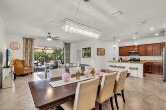 4602 Royal Dornoch Cir in Bradenton, FL - Building Photo - Building Photo