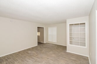 5403 Clinchport Cir in Memphis, TN - Foto de edificio - Building Photo