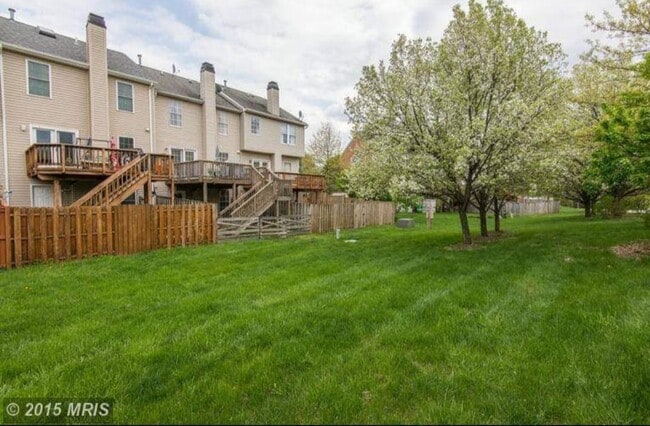 21015 Lemon Springs Ter in Ashburn, VA - Foto de edificio - Building Photo