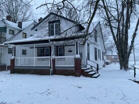 12602 Thornhurst Ave in Garfield Heights, OH - Building Photo