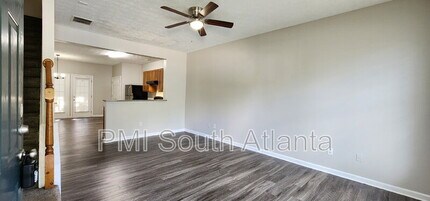 4672 Ernest Dr in Forest Park, GA - Building Photo - Building Photo