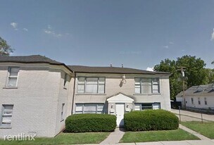 Schoolcraft Apartments in Detroit, MI - Building Photo