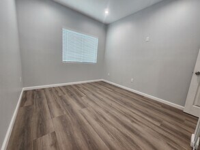 15524 Tupper St in North Hills, CA - Building Photo - Building Photo