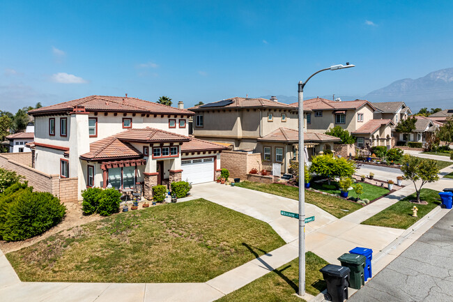 9356 Biscayne Dr in Rancho Cucamonga, CA - Building Photo - Building Photo