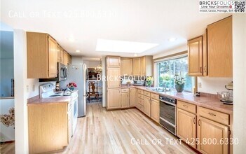 12825 27th Dr SE in Everett, WA - Building Photo - Building Photo