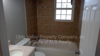 4019 Tally Ho Ct in Jeffersontown, KY - Building Photo - Building Photo