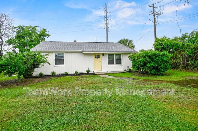 3006 Azalea Dr in North Charleston, SC - Building Photo - Building Photo
